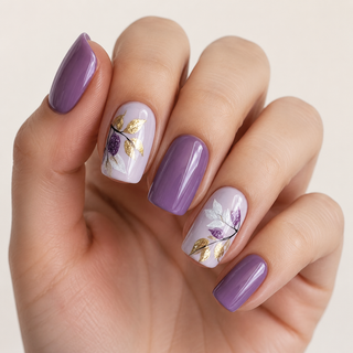 Lavender Fields | Gold Leaf Short Square Press-On Nails hand shot