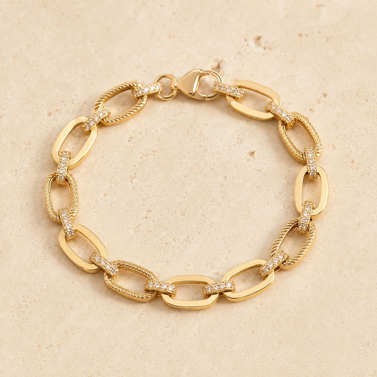 Textured Link Gold Bracelet – Style B product view
