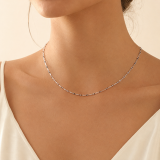 Model wearing Slim Link Chain Necklace – Silver